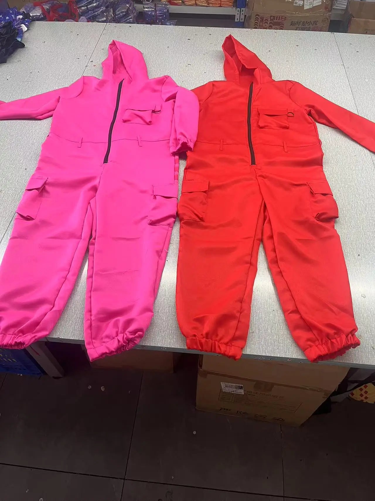 Calamari Game Guard Cosplay Costume Red Jumpsuit Outfit Adult KidsTeenagers Tracksuit Hooded Overall Belt Gloves Set Halloween