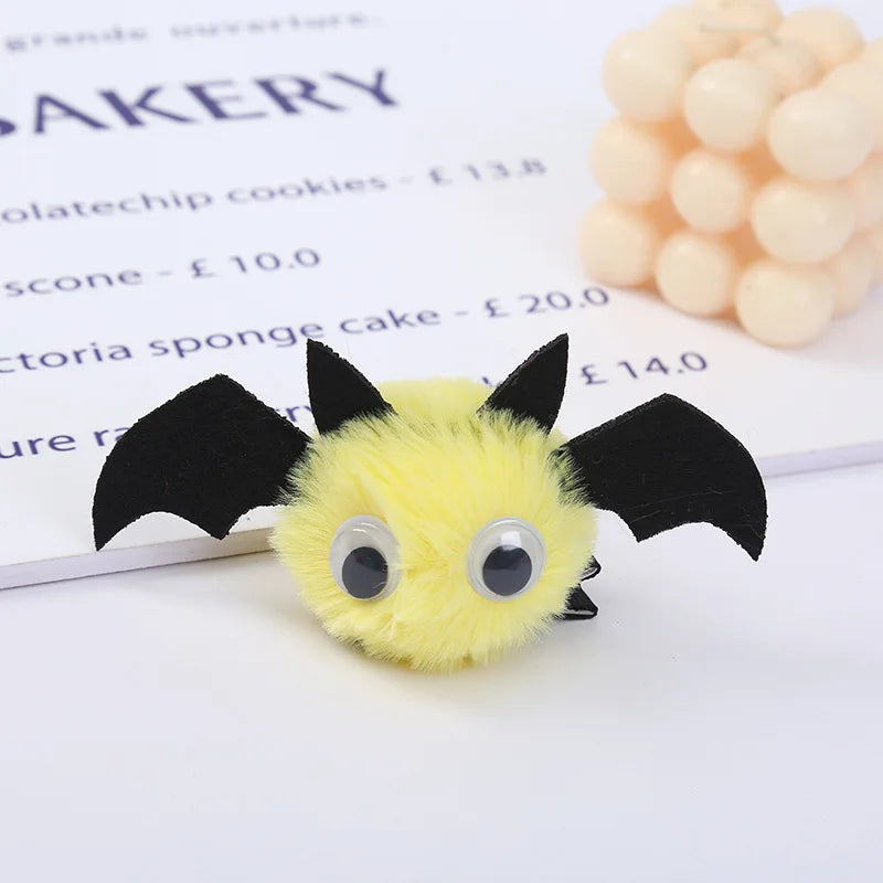 Halloween Plush Bat Hair Clip Plush Crocodile Clip Girl Children's Party Role Playing Decoration Gothic Gift Accessories