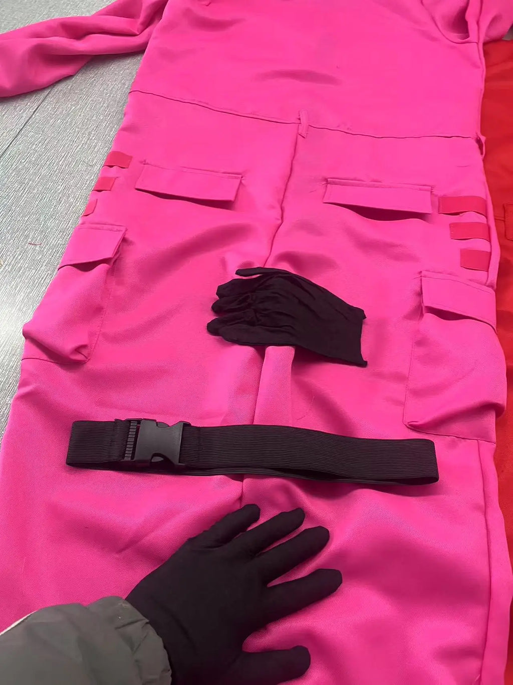 Calamari Game Guard Cosplay Costume Red Jumpsuit Outfit Adult KidsTeenagers Tracksuit Hooded Overall Belt Gloves Set Halloween